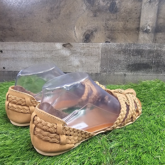 New Steve Madden Fenella Sandals - Picture 6 of 13